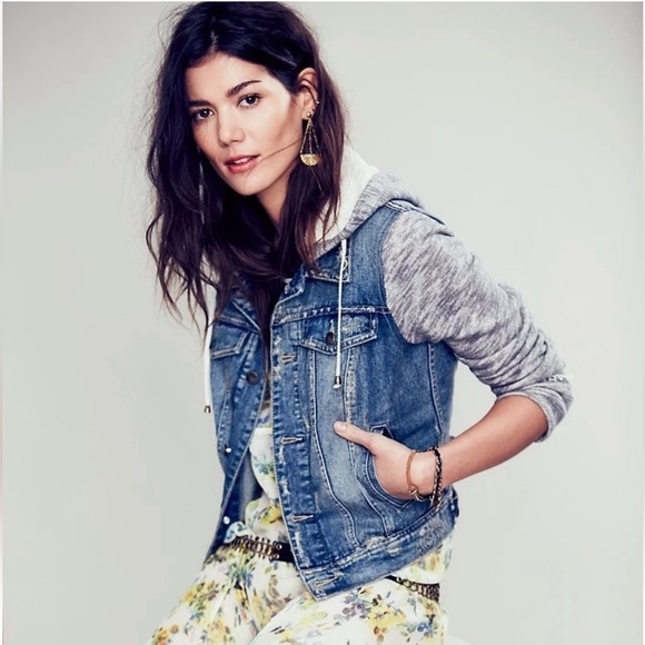 Free People Distressed Denim Jacket Blue Jean Removable Hood Women’s M Button - Picture 1 of 16